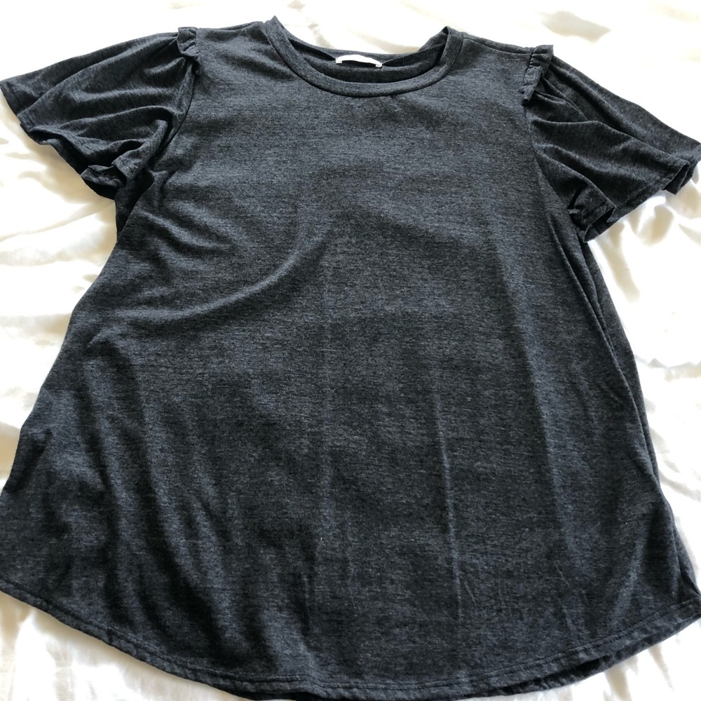 Dark heathered grey top